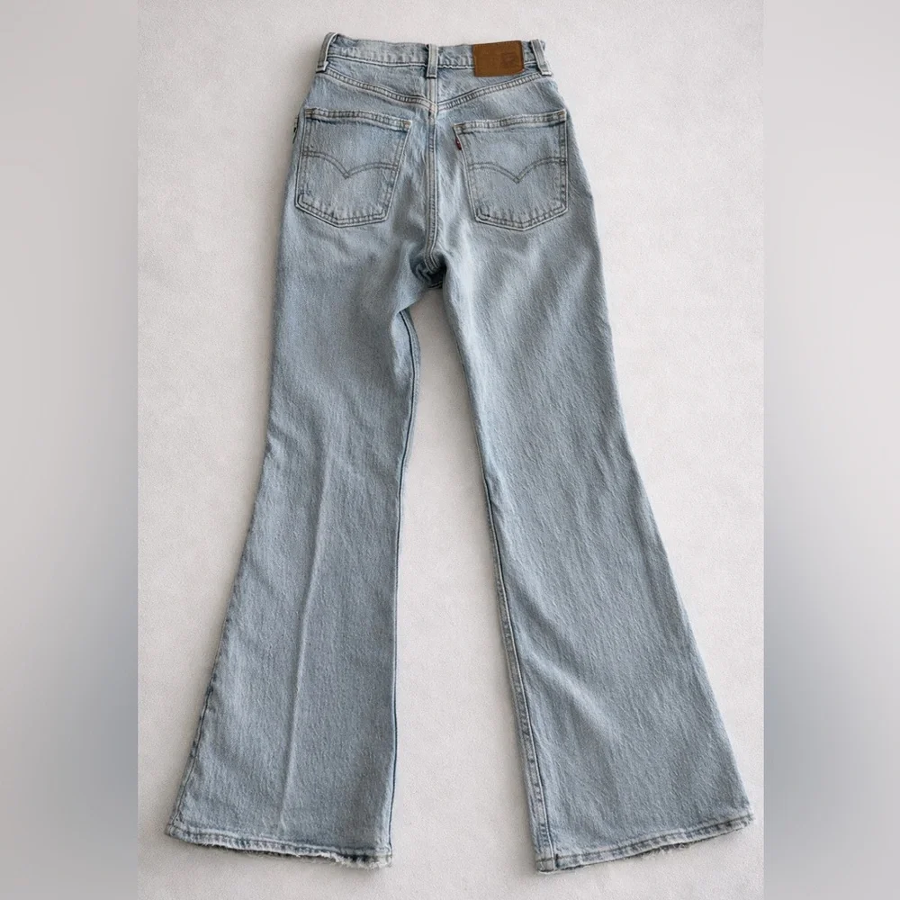 Levi’s 70s High Flare Jeans – Size 23 – High Rise – 29” Inseam - Picture 1 of 4